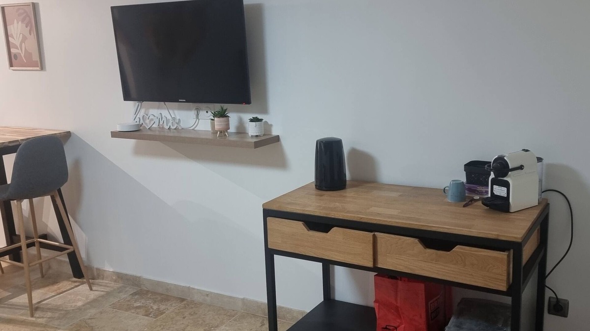 Villeneuve-le-Roi Apartment | Studio near orly airport