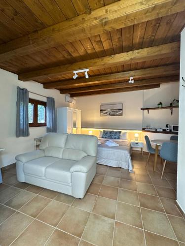 Cavalletto Apartment | Studio Office della Castellina