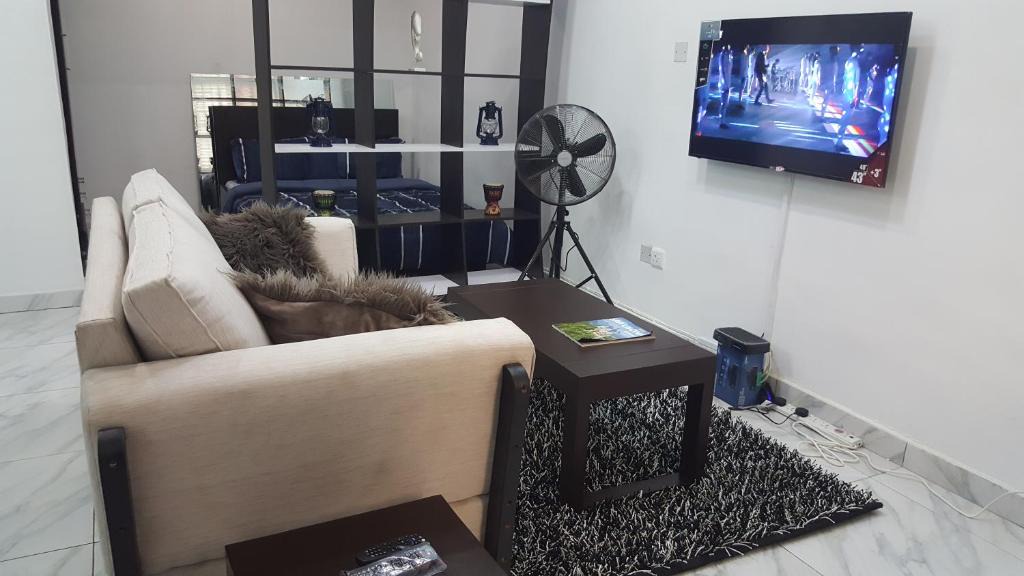 Ofin Apartment | Studio One Bed Apartment - Off Chevron Drive