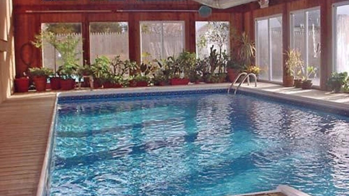 Misquamicut Apartment | Studio one block from Misquamicut Beach, Westerly Rhode Island