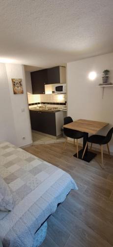 Le Puy-en-Velay Apartment | STUDIO PANNESSAC pour 1 personne