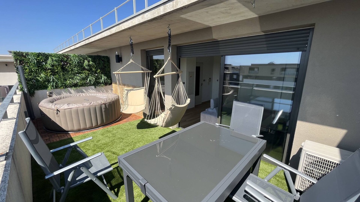 Lattes Apartment | Studio Pres D'arenes Jacuzzi