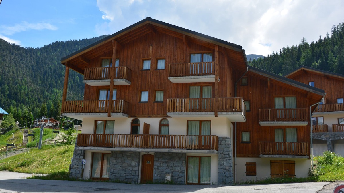 Valfrejus Apartment | Studio proche du Centre ! Accès Piscine + Sauna