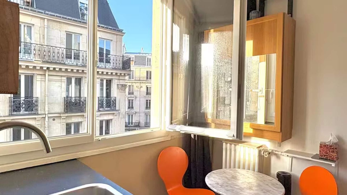 5th Arrondissement Apartment | Studio Quartier Latin & Seine
