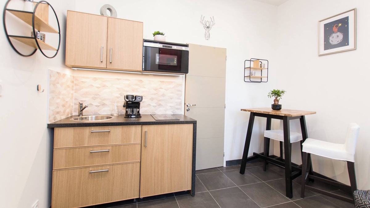 Rieumes Apartment | Studio Quiet Downtown Rieumes