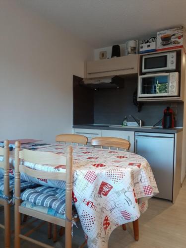 Les Rousses Apartment | Studio rénové, calme avec Terrasse S-O, prestations de qualité - Résidence Les Adraits