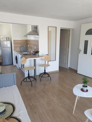 Palavas-les-Flots Apartment | Studio refait à neuf Ave St Maurice