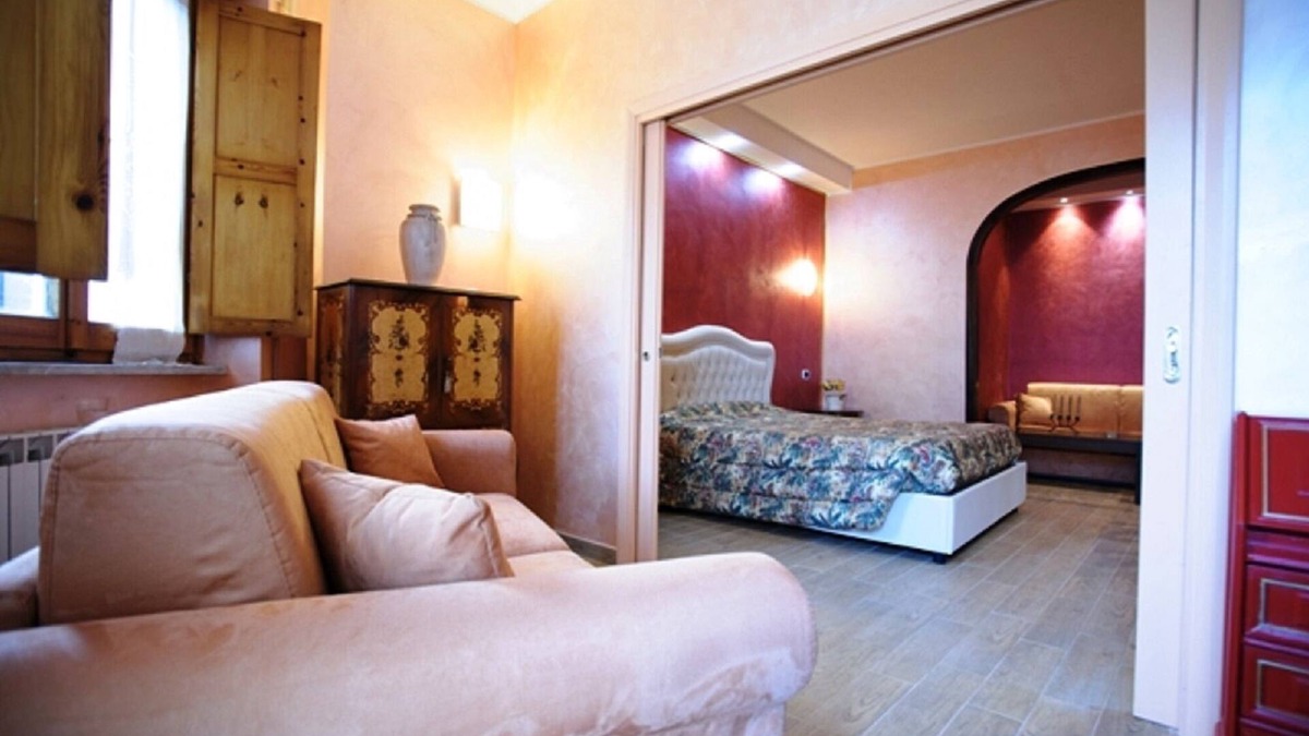 Viterbo Apartment | STUDIO "RUBY" ELEGANT VITERBO VIA CASSIA CIMINA 4B