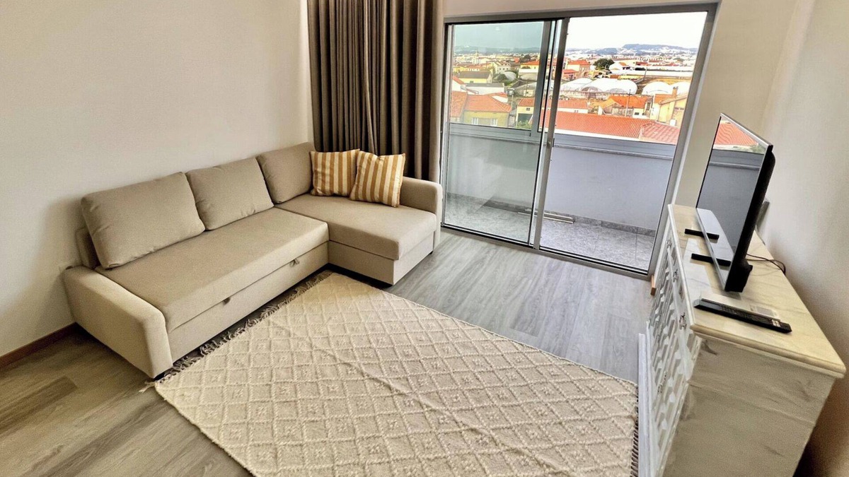 A Ver-o-Mar Apartment | Studio Sleeps 4 - Patio - Free parking - Tv & WiFi