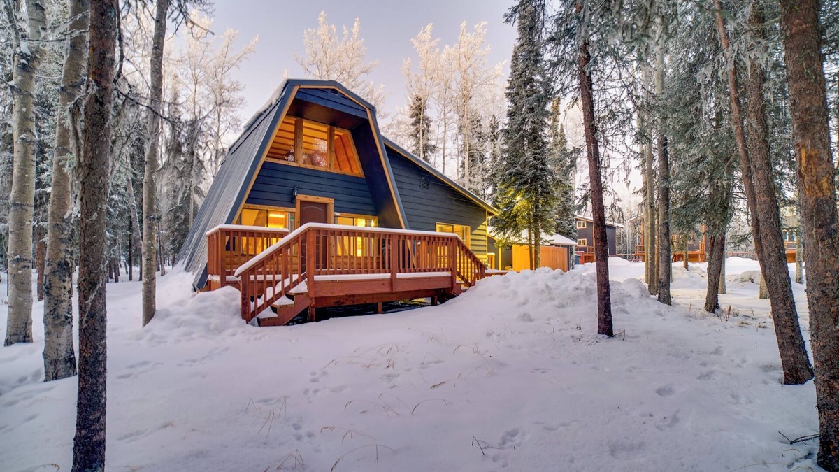 Funny River Apartment | Studio Steps to Kenai River w/Fire Pit!