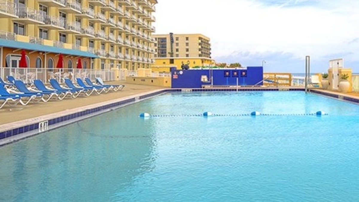 Ormond Shores Resort | Studio Street View, Luxury Condo, Ormand Beach, Florida 3673987