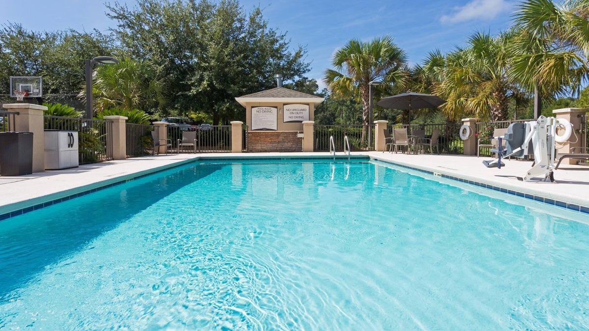 Tallahassee Apartment | Studio Suite Near Florida State University | Free Breakfast + On-Site Business Center