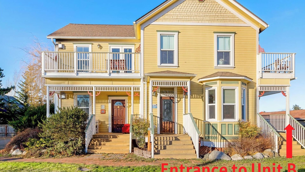 Friday Harbor Apartment | Studio suite near downtown (Argyle Suites-HSB)