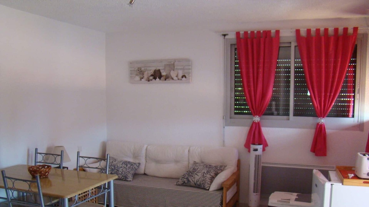 Vernet-les-Bains Apartment | Studio T1 bis 31 m². VERNET LES BAINS 66820. Quiet; near downtown;