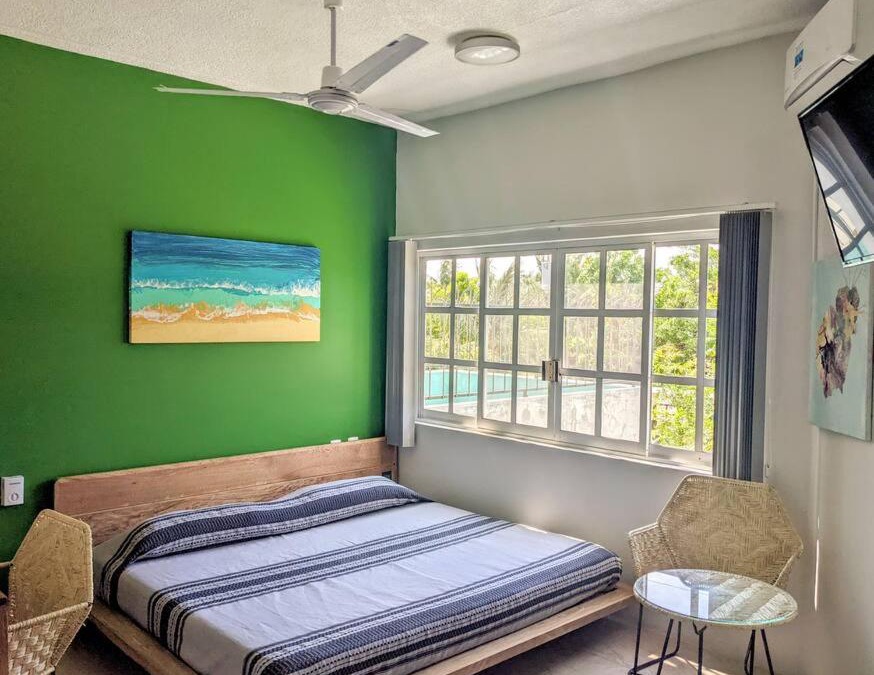 Rinconada Apartment | Studio -Trees at Mikasa- Near beach, Pool, Fast Wifi, AC & King bed