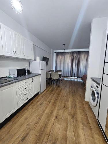 Saturn Apartment | Studio triplu Saturn nr 2