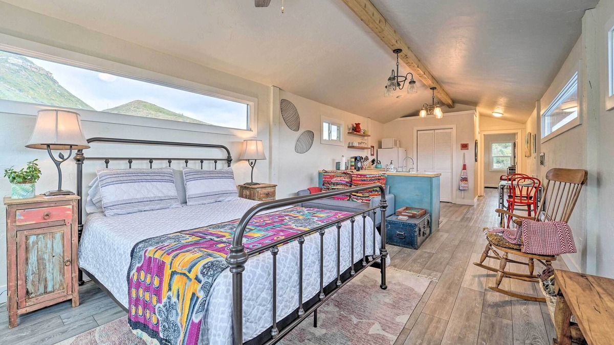 Mancos Apartment | Studio w/Mountain Views < 30 Min to Durango!