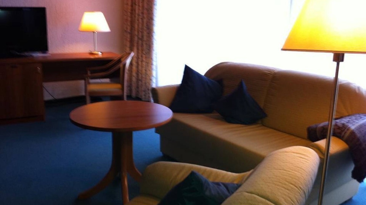 Idar-Oberstein House | Studio with balcony, shower and bathtub, WC - Diamanthotel Idar-Oberstein