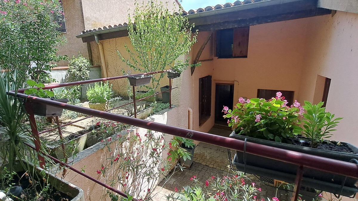 Colomiers Apartment | Studio with garden in the center of Colomiers in absolute calm.