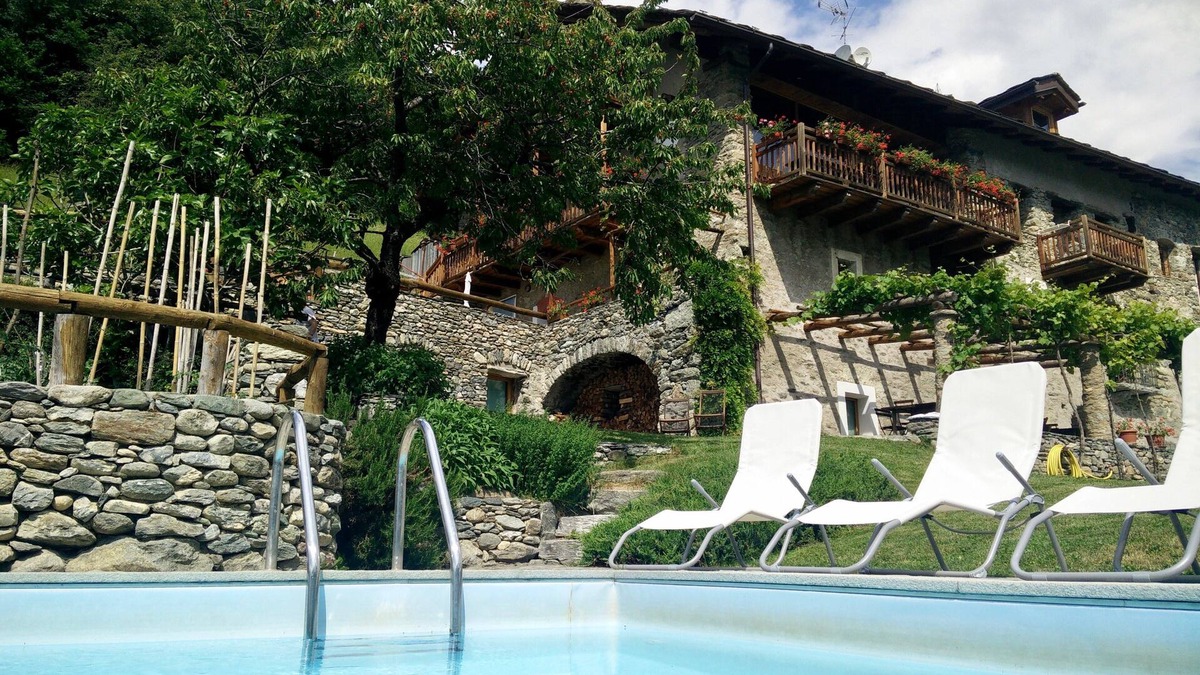 Valle d'Aosta Apartment | Studio With Panoramic View