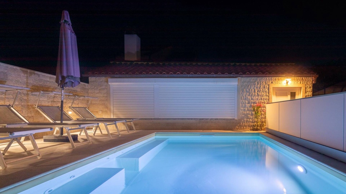 Punat Apartment | Studio with terrace and shared pool
