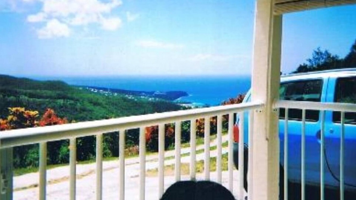 Deshaies Apartment | Studio with terrace full of charm with panoramic view on mountain and sea.