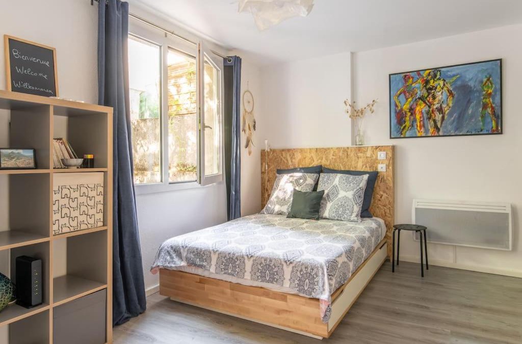 Quartier Chorier-Berriat Apartment | Studios avec parking, clim, balcon, proche tram