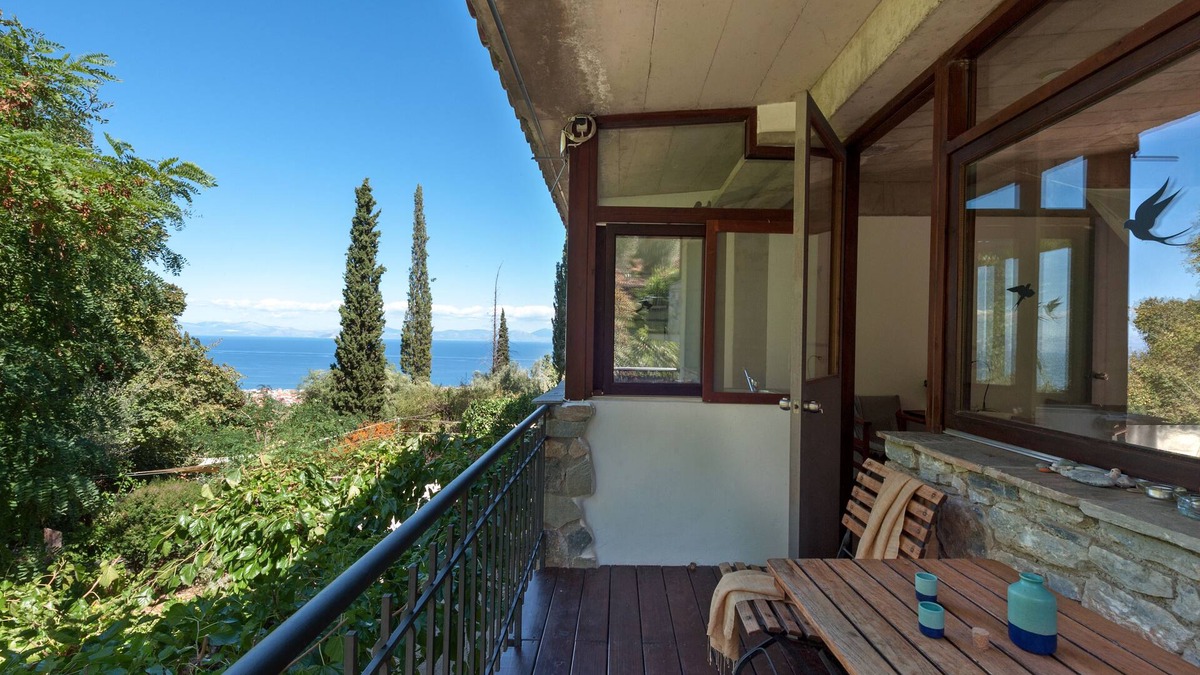 Tiros Apartment | Studios-Kyparissi, apartment "Voukamvili" in the heart of Arcadia/Peleponnes