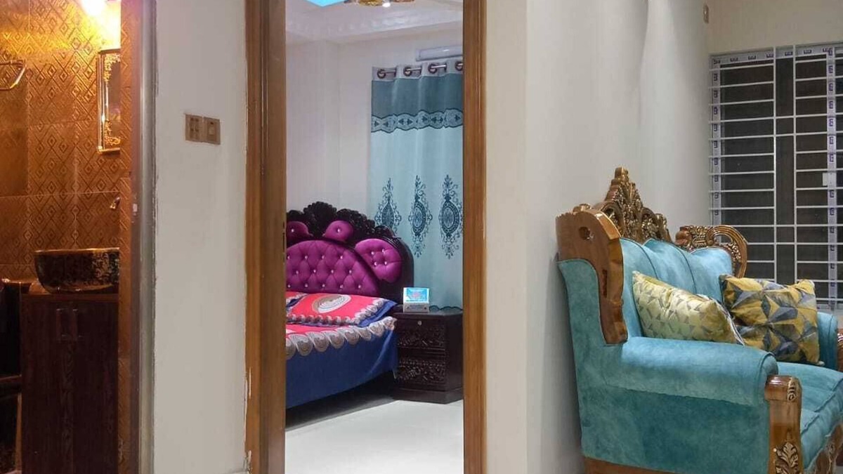 Dhaka Apartment | Stunning 1-Bed Apartment in Dhaka close to airport