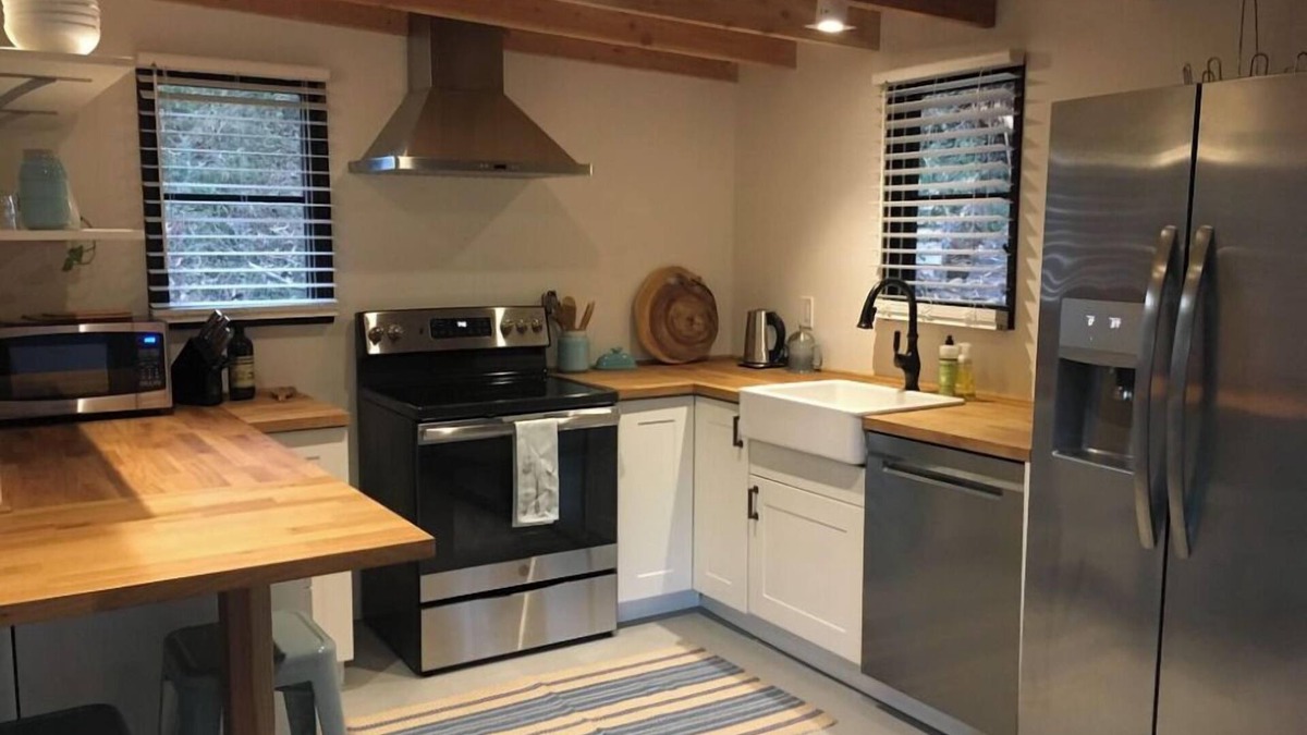Santa Barbara House | Stunning 1 Bedroom Guest House