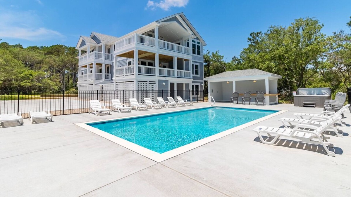 Corolla Village House | Stunning 14BR oceanside Corolla home w/pool, hot tub, rec area w/pub, & more!