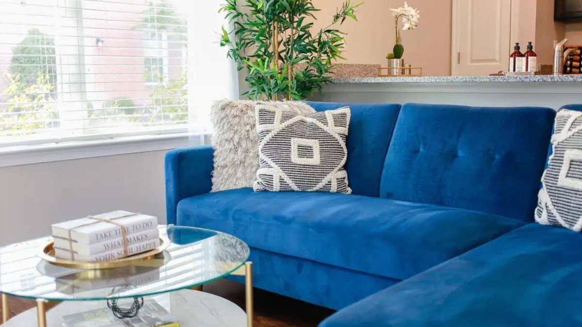 Norfolk Apartment | Stunning 2 BDRM Apartment in the Heart Of Norfolk!