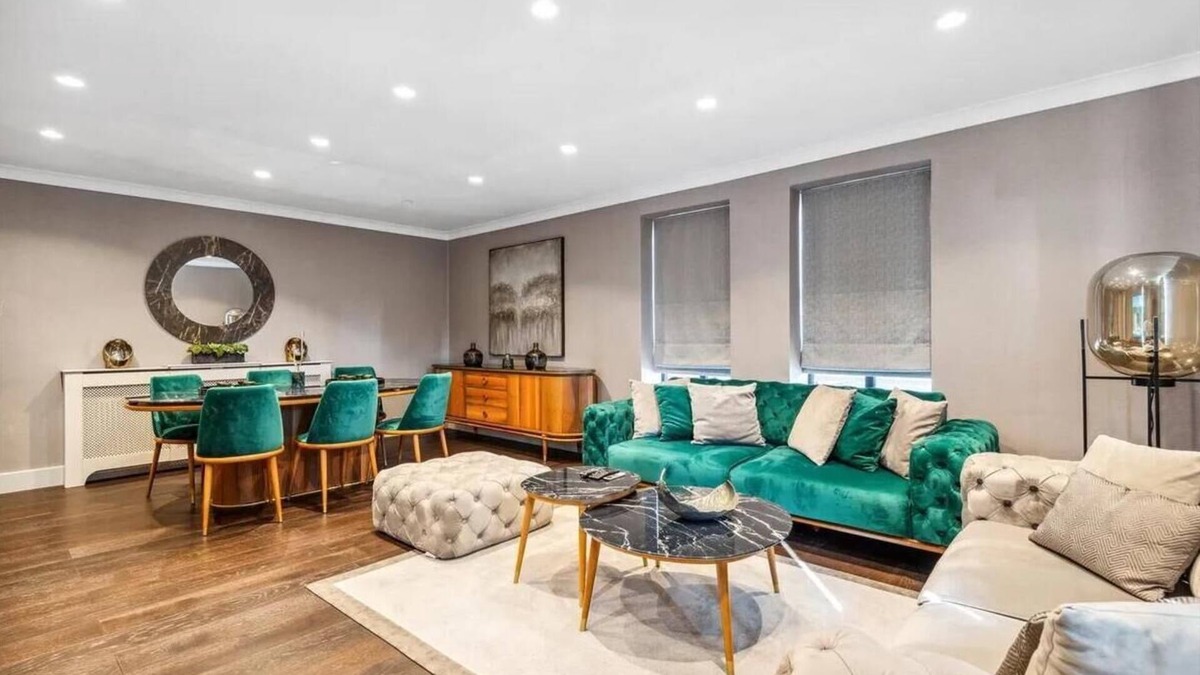 Abingdon Apartment | Stunning 2 bed 2 bath Flat Kensington/Earls Court with swimming pool and gym