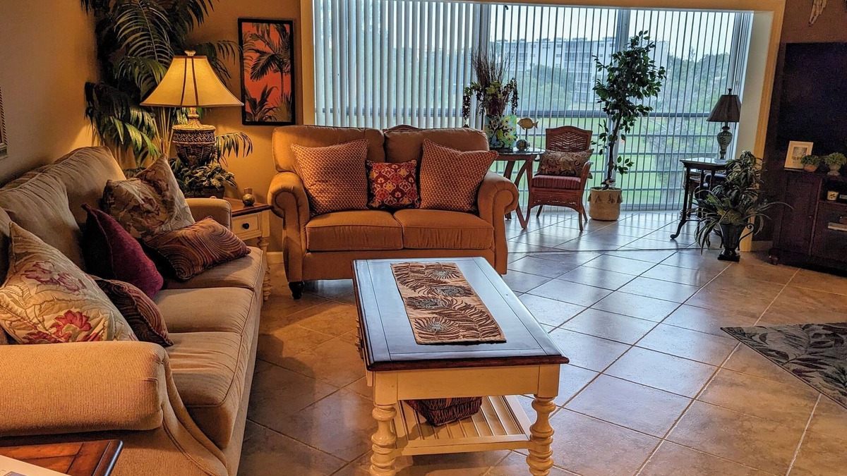 Bradenton Condo | Stunning 2-bedroom condo with AC, fitness room in brilliant Bradenton