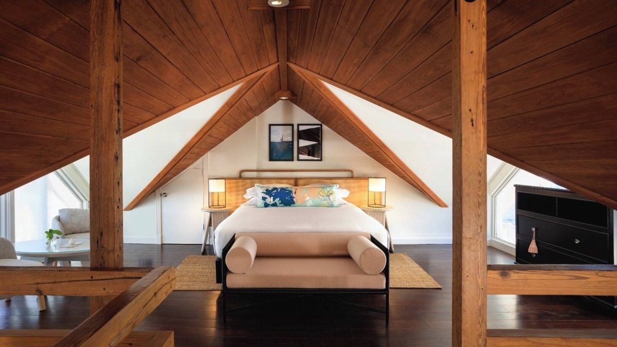 Old Town Hotel | Stunning 2 Floor Loft in Vibrant Key West Ideal for Romantic Weekends - Pool