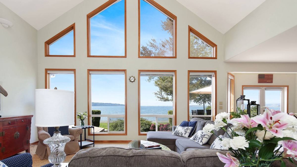 Blaine House | Stunning 2600sf waterfront home with spetacular views