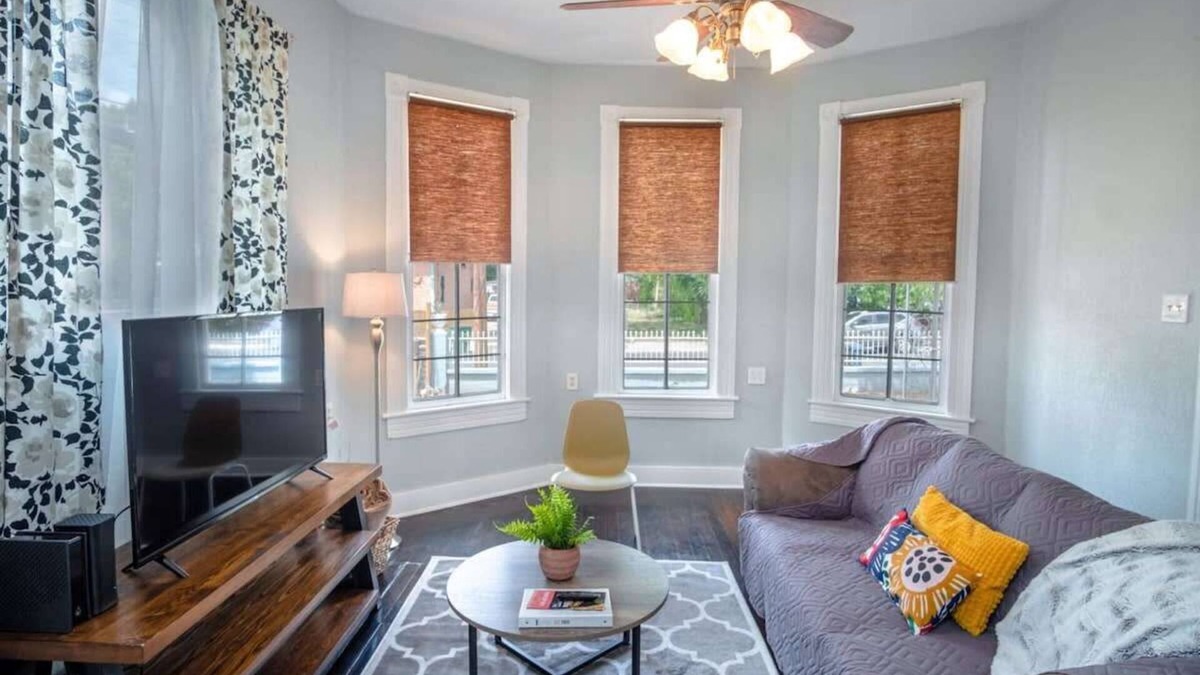 Five Points Apartment | Stunning 2BR/1BA Historic Pad Few Steps Downtown
