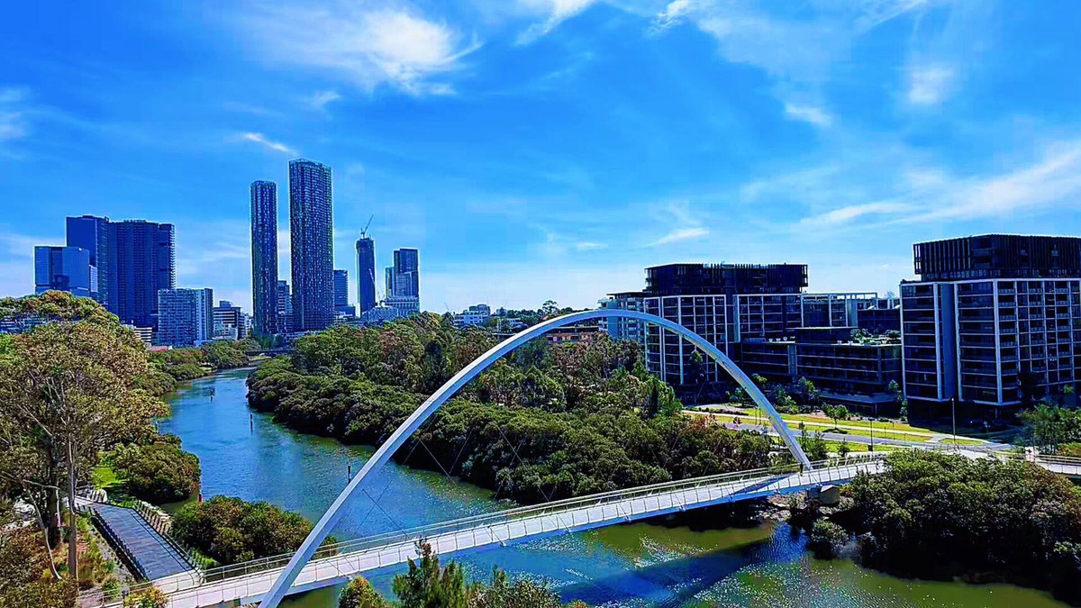 Parramatta Apartment | Stunning 2BR with River & City Views in Parramatta
