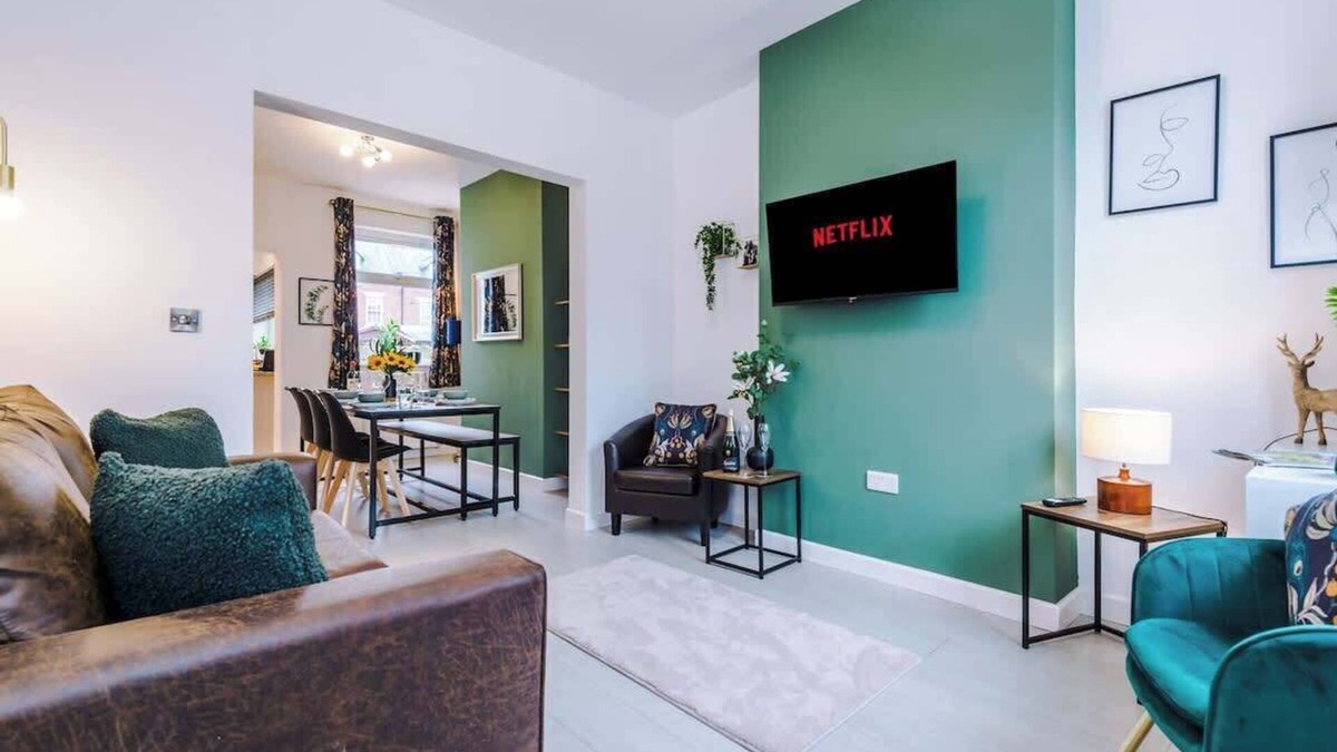 Nantwich House | Stunning 3-bed house, amazing location, sleeps 5!