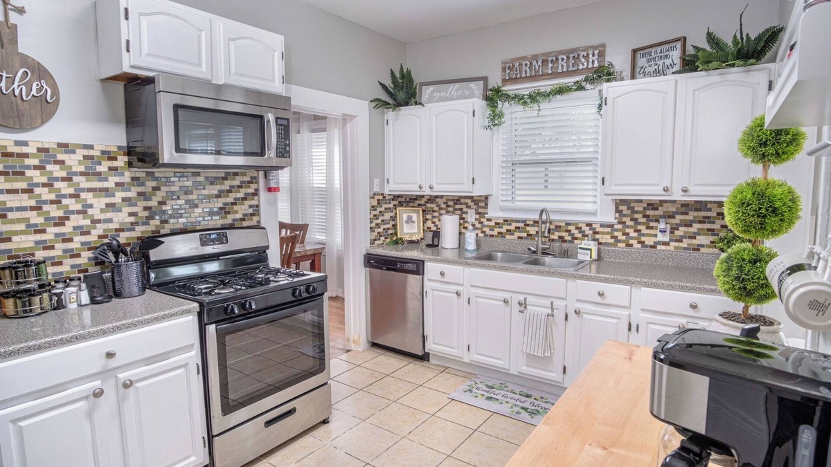 Denver Heights Cottage | Stunning 3 BR Home Near DT Alamodome - Riverwalk