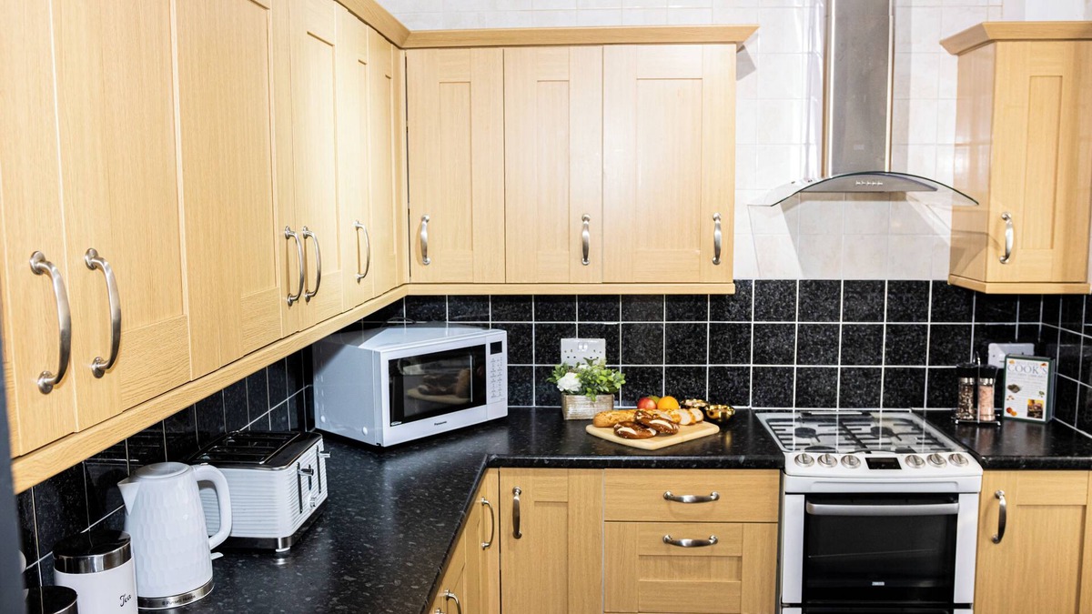 Dudley House | Stunning 3bedroom Home Ideal for Long & Short Stay