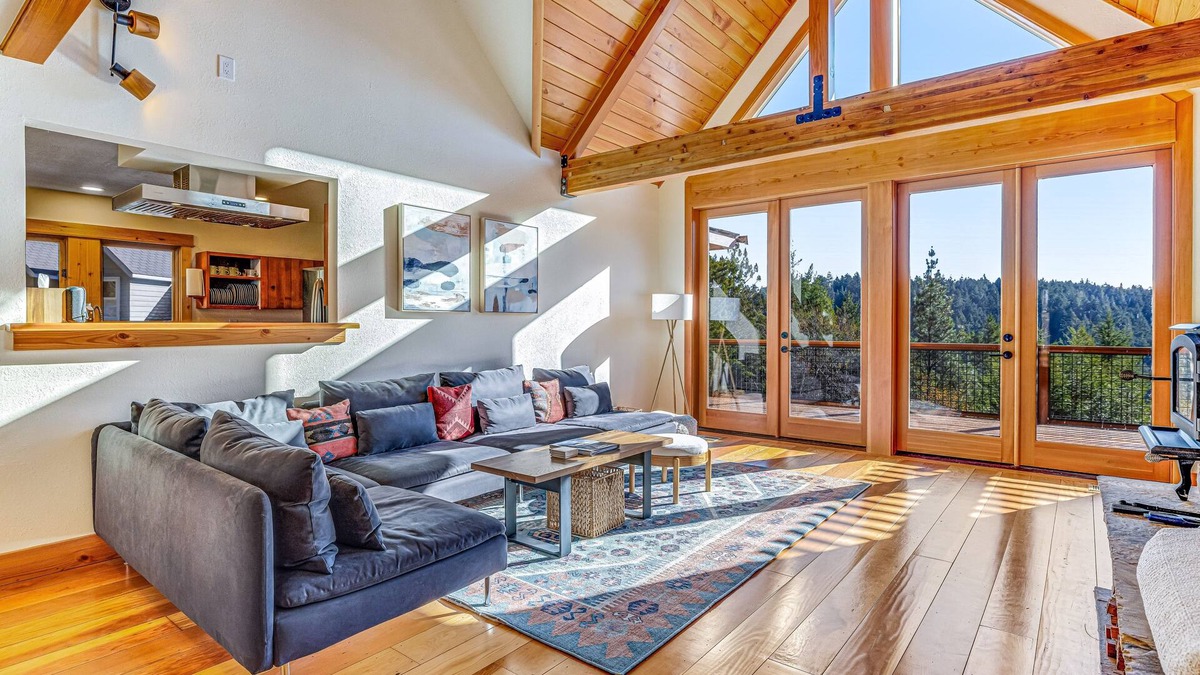 Little River House | Stunning 3BR with ridge top views, trails, & hot tub on 10 acre property