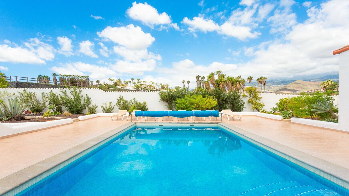 San Miguel de Abona Villa | Stunning 4 bed villa with private heated pool and sea views, Golf Del Sur