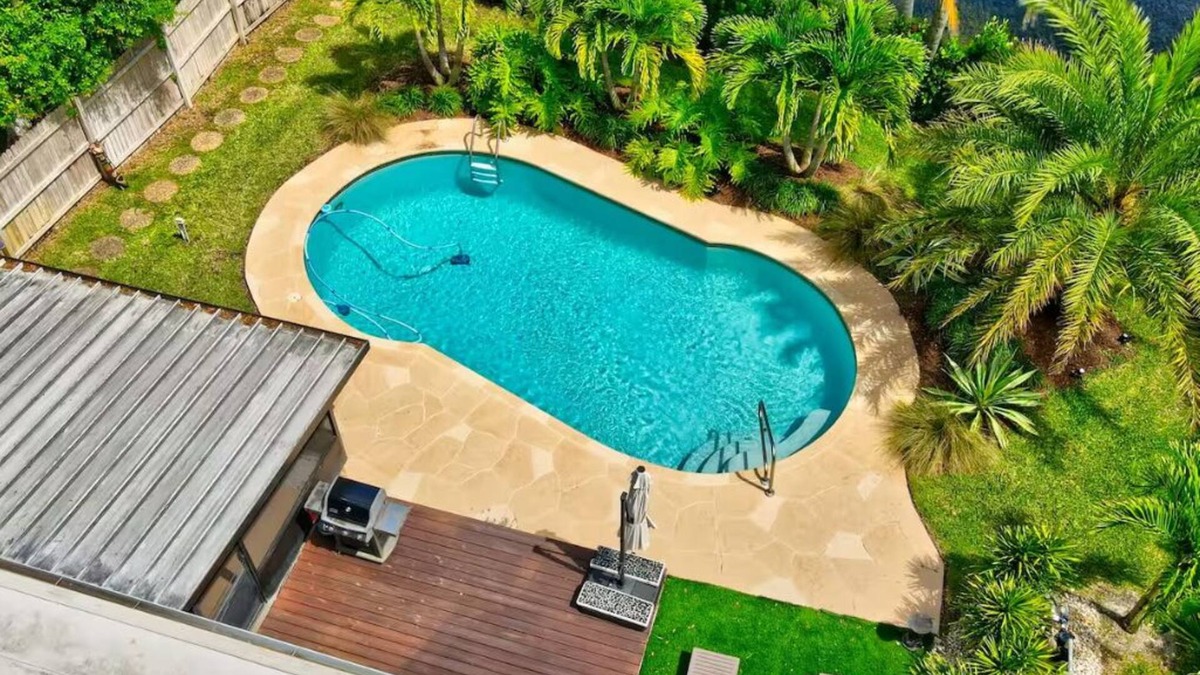 Sandalfoot Cove House | Stunning 4-Bedroom House with Private Saltwater Pool in Sunny South Florida