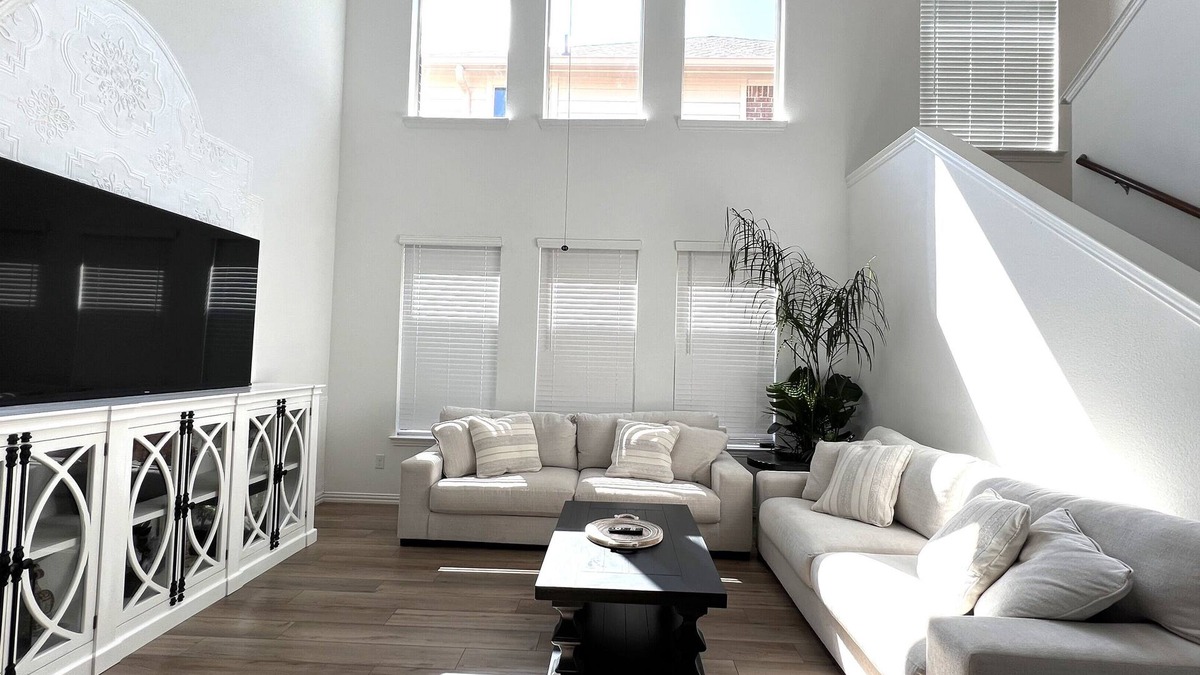Garland House | Stunning 4-bedroom house in Vibrant Garland-Plano-Dallas Metro