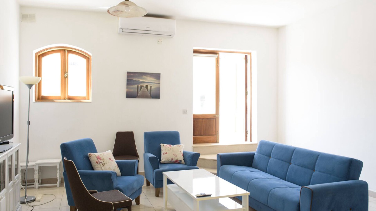 Sliema Apartment | STUNNING 4 BEDROOM APARTMENT NEAR BALLUTA BAY
