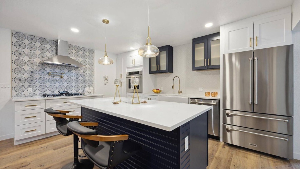 Hilltop Villa | Stunning 5-bedroom Villa near Downtown Denver/Cherry Creek/Lowry