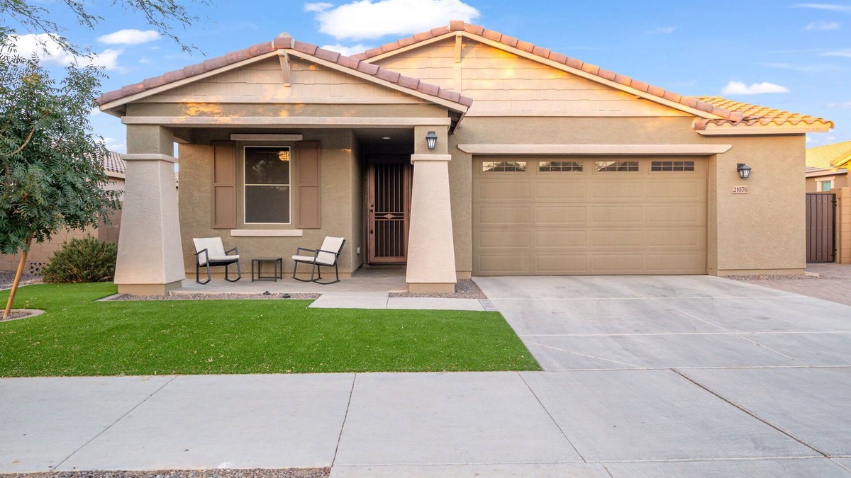Queen Creek House | Stunning 5BR Home w/Heated Pool!