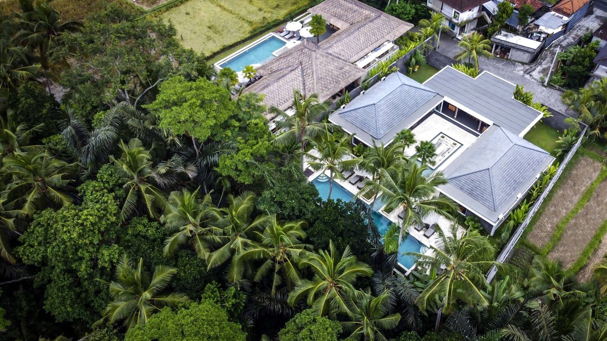 Kutuh Kaja Villa | Stunning 6 BR Paradise w Infinity Pool Jungle View