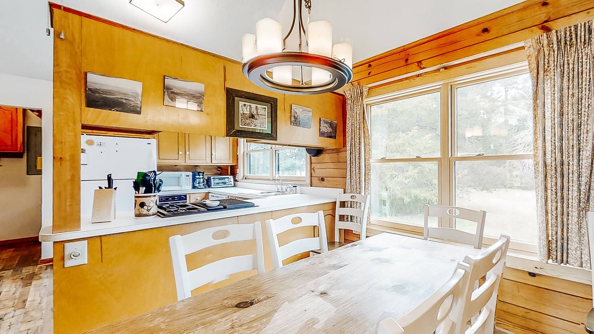 Ridgeland Cabin | Stunning and remote riverfront home with private dock & gas grill